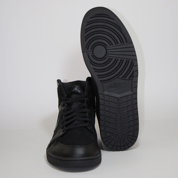 Nike Air Jordan 1 Mid Basketball shoe - Picture 6 of 6